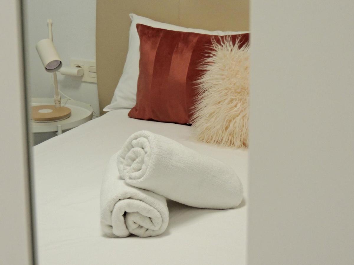 Casa Gascona Con Parking, Wifi Y Netflix Gratis!! By Delabra Apartments Овьедо Экстерьер фото